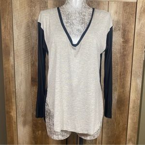 Madewell Long sleeve VNeck‎ Shirt Size Small
